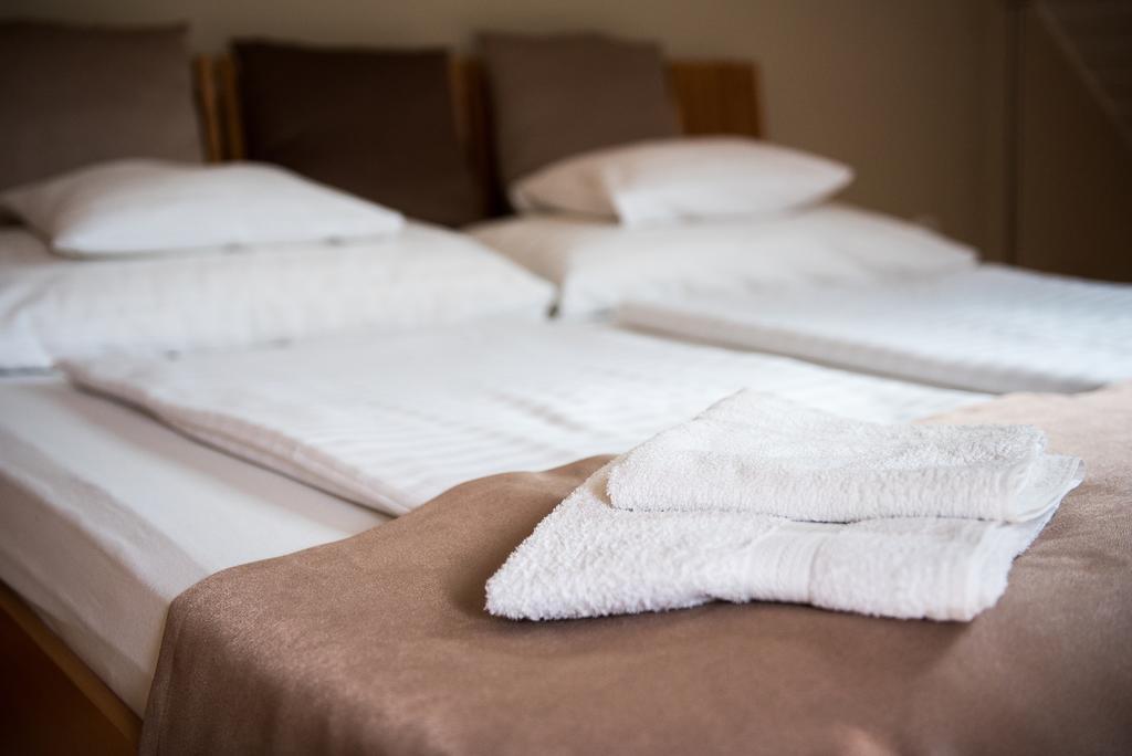 Barcza Vendeghaz Hotel บาลาตอนฟือเรด ภายนอก รูปภาพ